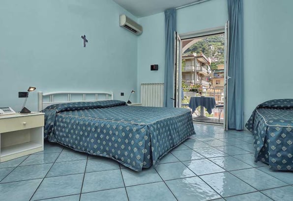 camera tripla con balcone