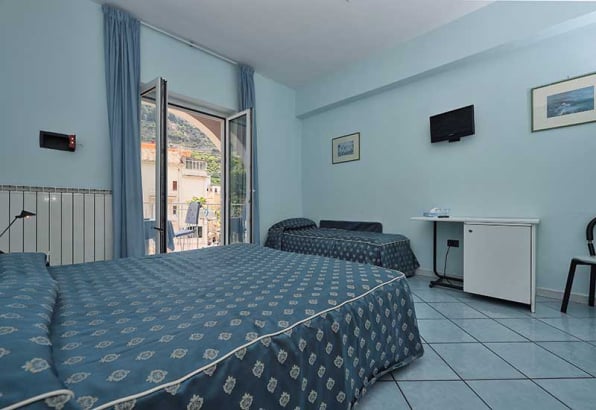camera tripla con balcone